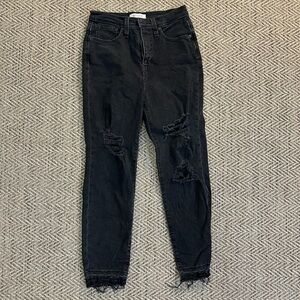 High wasted mom jeans with distressed look